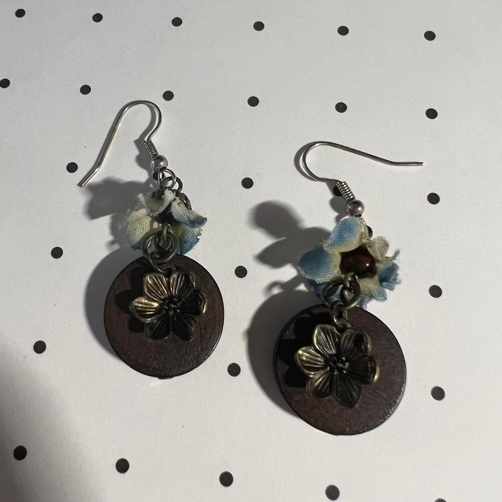 Vintage brown drop earrings with blue flowers